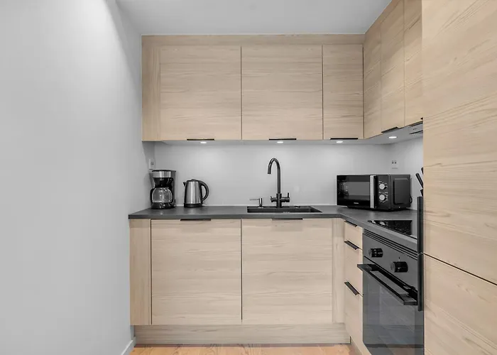 Northstay - Nyholmen Sea Front, Ocean & Mountain Views, Sleeps 6 Appartement Tromsø