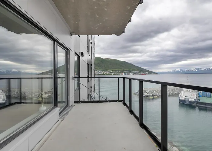 Northstay - Nyholmen Sea Front, Ocean & Mountain Views, Sleeps 6 Appartement *