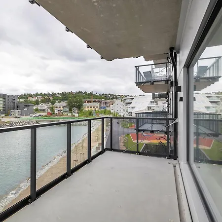 Northstay - Nyholmen Sea Front, Ocean & Mountain Views, Sleeps 6 *